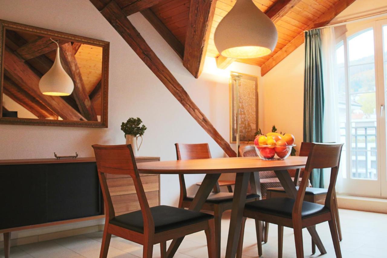 River Apartment *